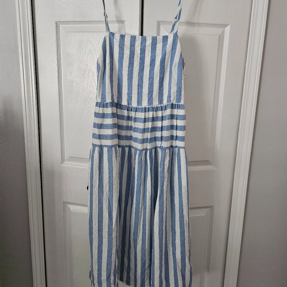 Universal Thread - Blue & White Stripped Sun Dress with Pockets